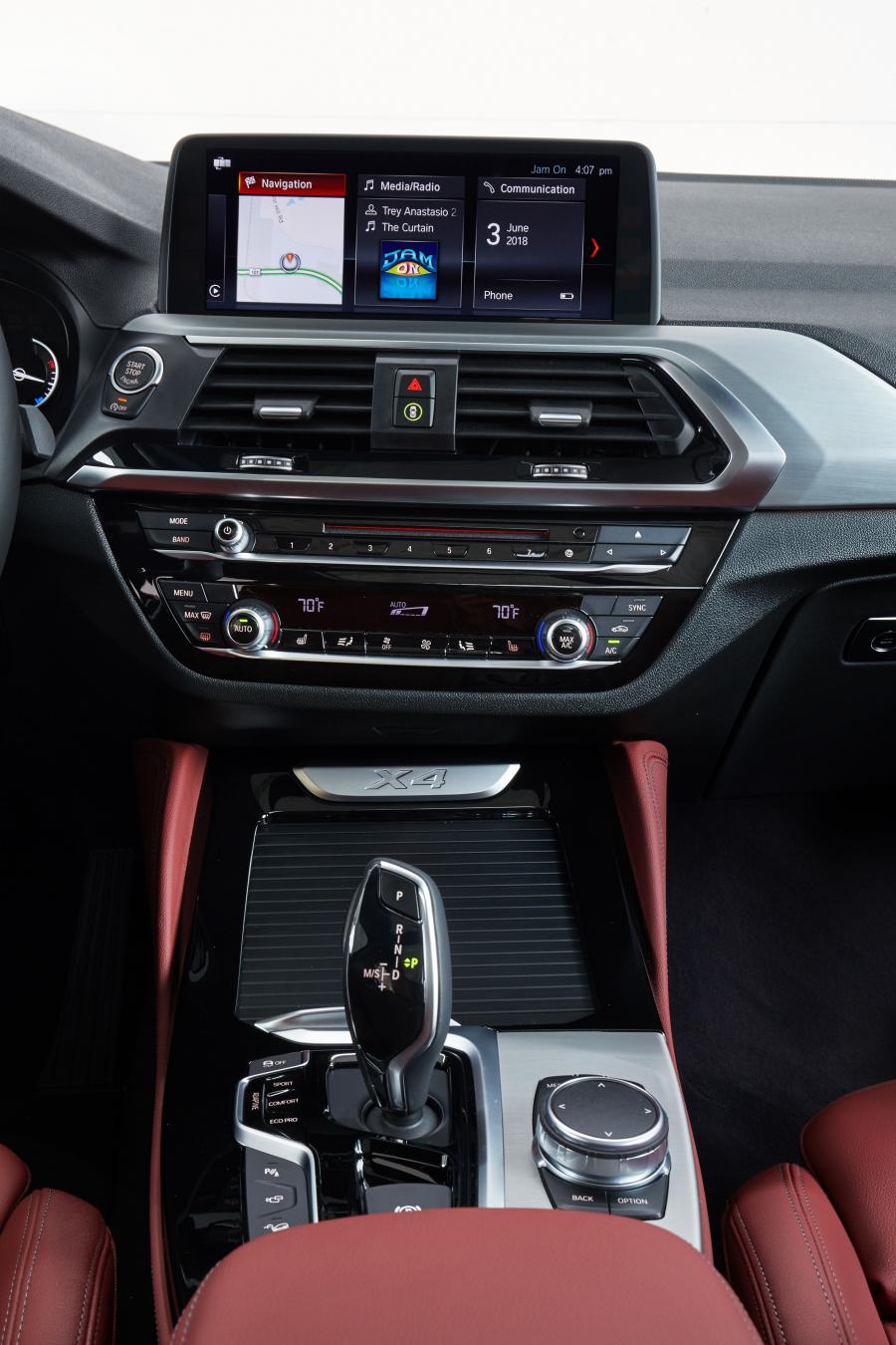 Детали интерьера BMW X4 xDrive30i (G02) 2018 года  (NA) (фото 70 из 106)